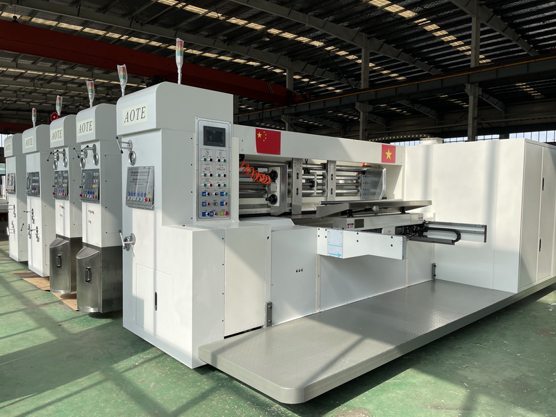 ?2021年5月21日，越南富發紙箱廠采購的ZYKM I型900x2000mm 高速全自動印刷開槽模切機生產完畢，準備發貨。